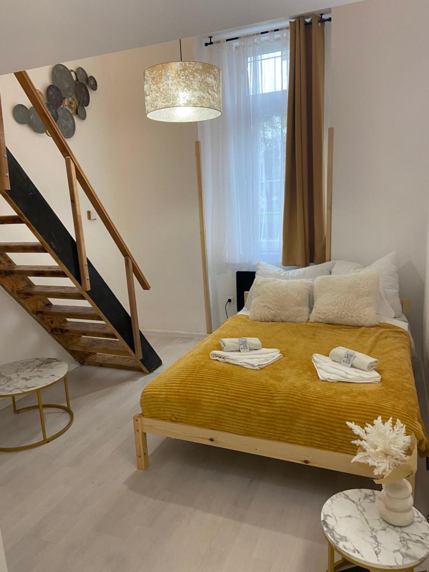 Twilight Zone Apartment Budapest